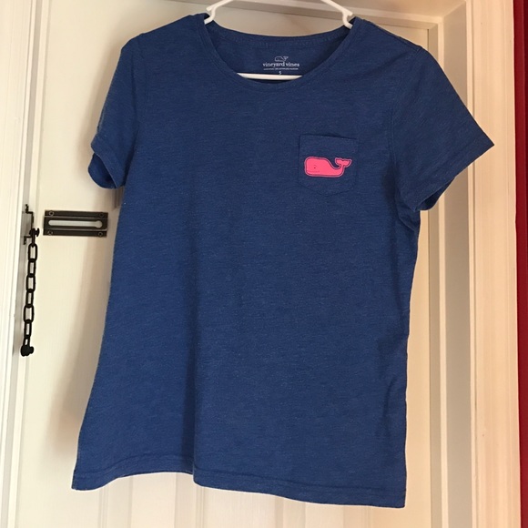 Vineyard Vines T shirt