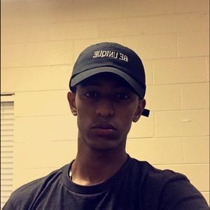 Meet your Posher, Tadiwos