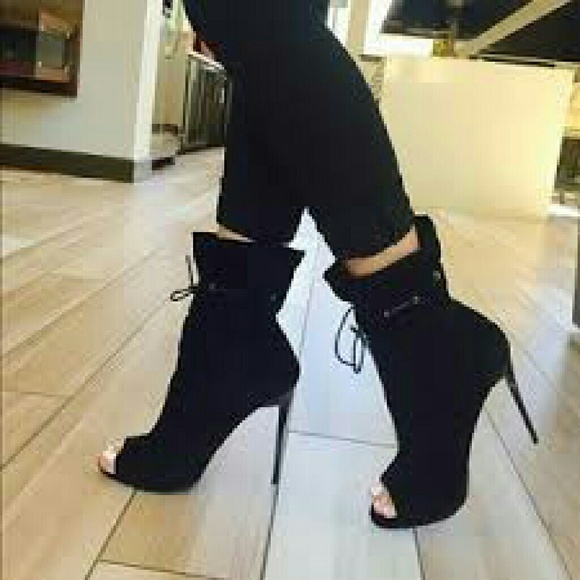 Black tie booties