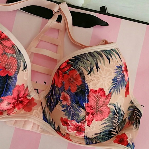 Beautiful Pink Vs Lightly lined Bra Size 36C Nwt - Picture 2 of 4