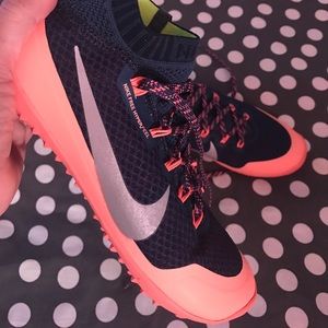 Flash sale 💛💛Nike free hyperfeel like new