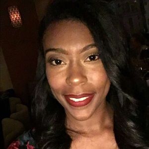 Meet your Posher, Alicia