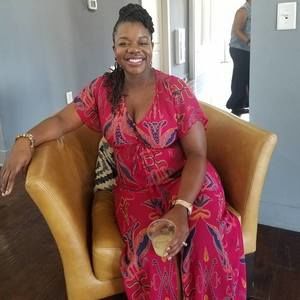 Meet your Posher, Edwina