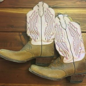 Women's cowgirl boots