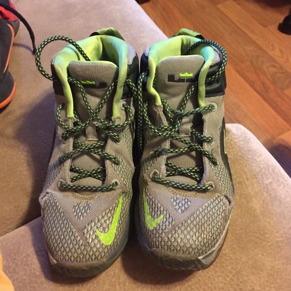 Nike Youth Lebron