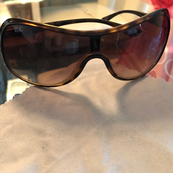 RayBan Aviator Sunnies