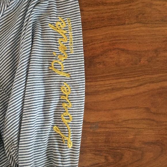 Victoria's Secret PINK hooded shirt - Picture 4 of 4