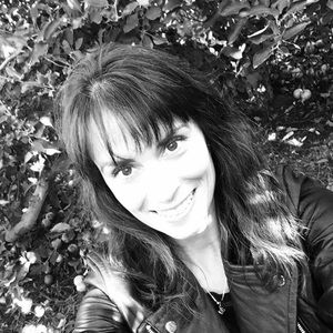 Meet your Posher, Della