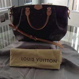 LV Large Turenne superior condition