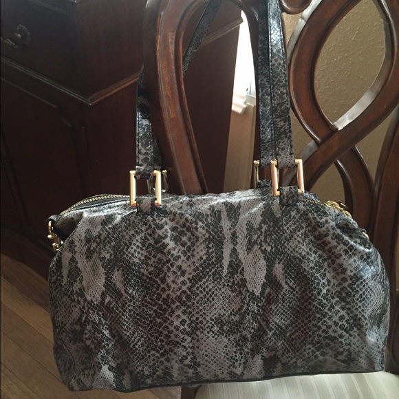 Juicy Couture - Picture 2 of 4