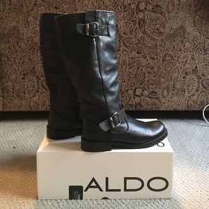 Black Leather Aldo Boots!
