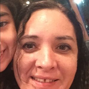 Meet your Posher, Claudia