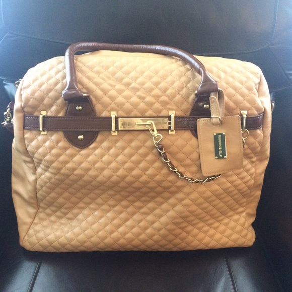 X-Large Steve Madden Weekender Bag!