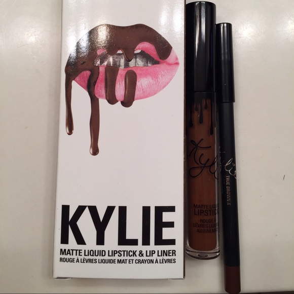 Kylie lip kit ~ True Brown K