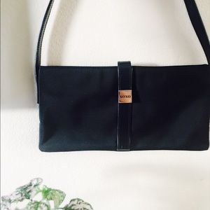 XOXO little black handbag ✨