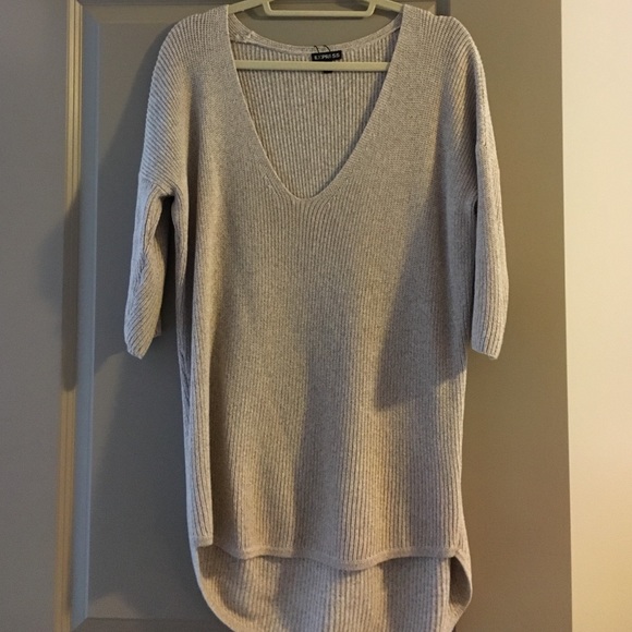 V neck sweater
