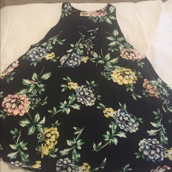 Show me your MuMu lace up tunic dress.