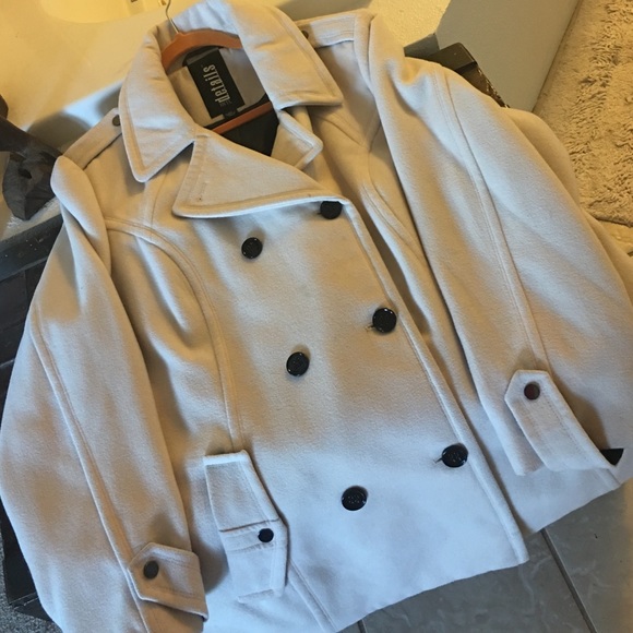Light tan peacoat.