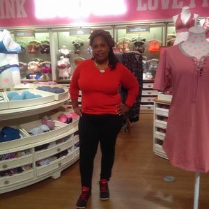 Meet your Posher, Shakisha