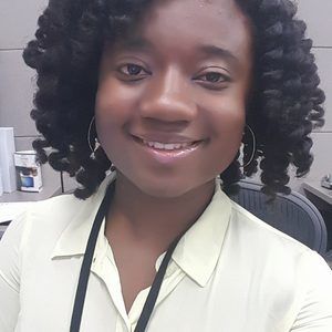 Meet your Posher, Stephanie