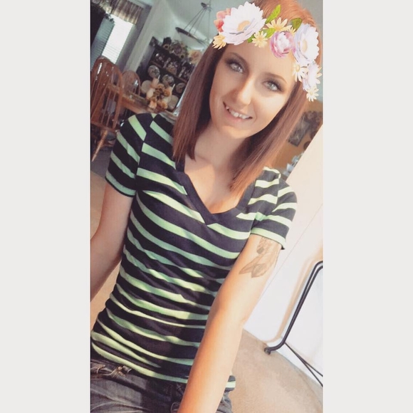 Meet your Posher, Alisha - Picture 1 of 1