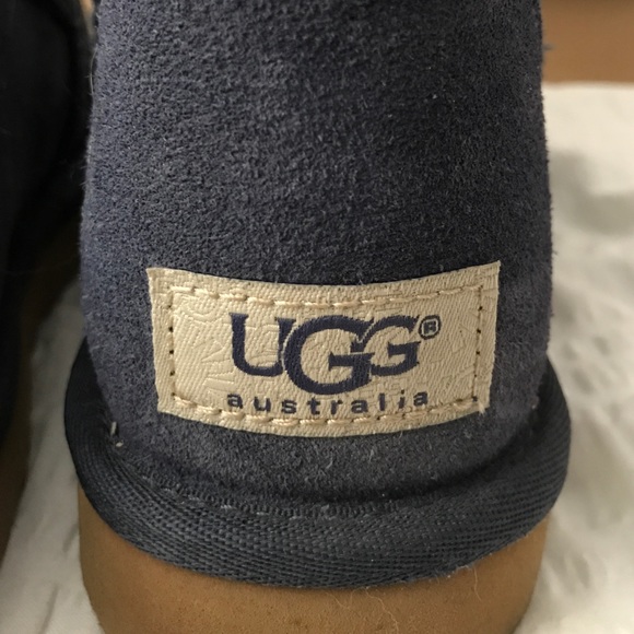 Classic Short Navy Uggs - Picture 2 of 4