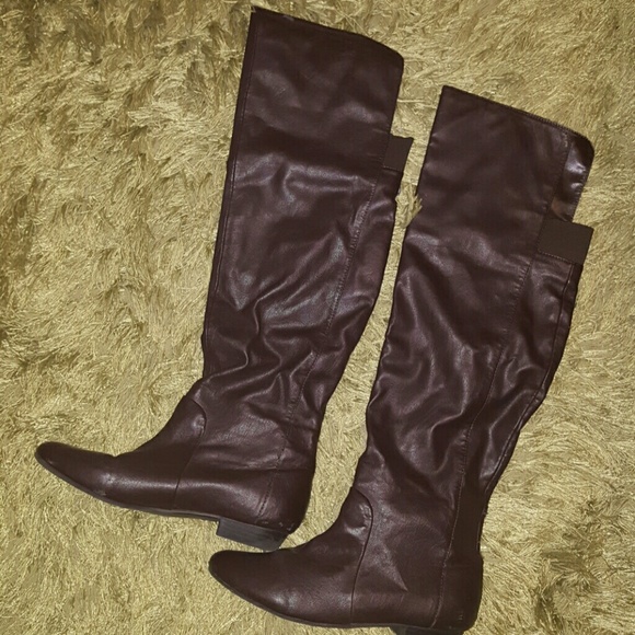 Dark brown knee boots