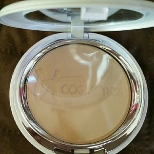 LAURA GELLER FOUNDATION & MAKEUP BRUSH