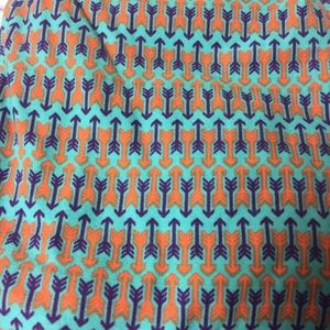 Lularoe arrow leggings OS