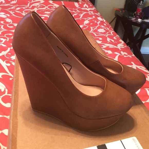 brown leather wedge heels