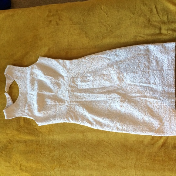 White mini dress embroidered - Picture 4 of 4