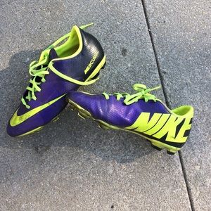Youth mercurial soccer cleats size 6Y