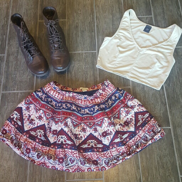 FOREVER 21 PATTERNED  SKIRT