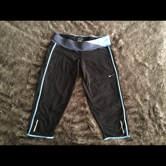 NIKE cropped legging