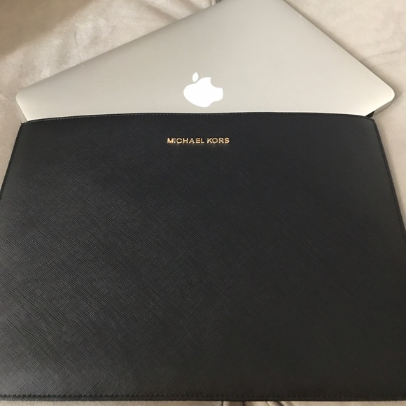 MICHAEL Michael Kors Sleeve