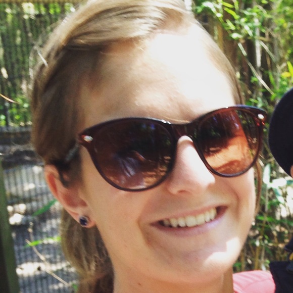 Meet your Posher, Abby