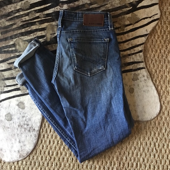 Big Star 1974 remy low rise fit jeans.  27