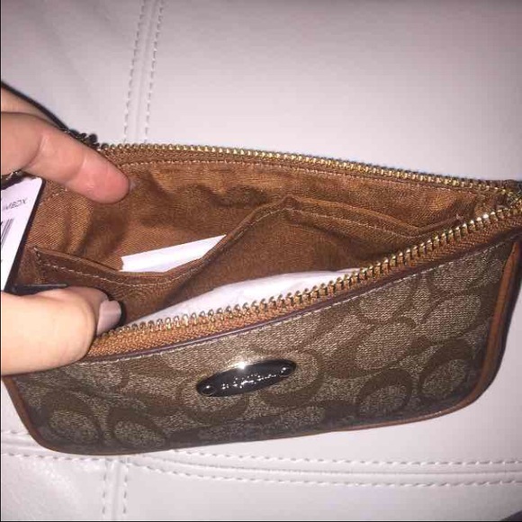 Sold Coach purse clutch - Picture 3 of 4