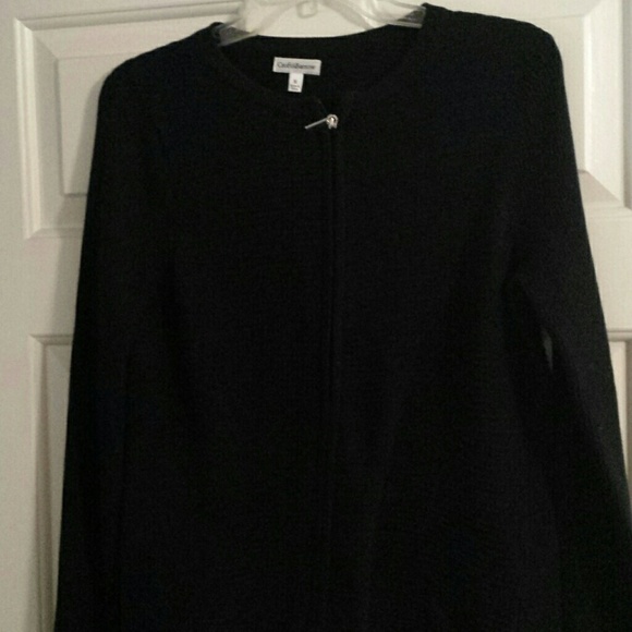 Sweater - Picture 1 of 5