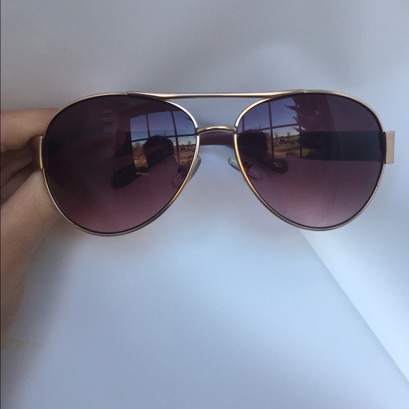 FINAL SALE FOSSIL AVIATOR SUNGLASSES