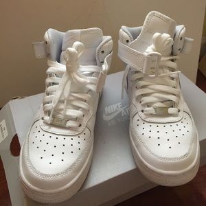 Nike Air Force 1 👟