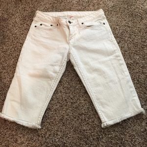 Juicy Bermuda shorts