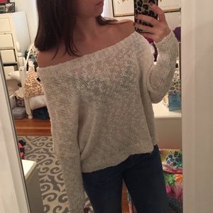🚫SOLD 🚫Off the shoulder oversized sweater - LF