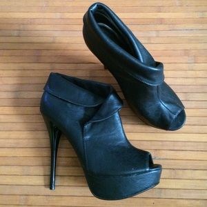 Peep Toe Bootie Platform Heels 😩1 WEEK LEFT😩