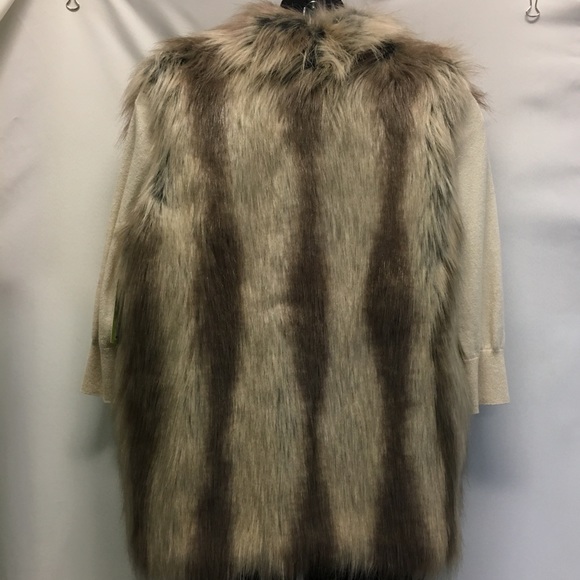 SOLD* Donna Slayers furry vest - Picture 3 of 4