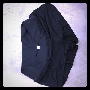 Lulu lemon sz 4 shorts