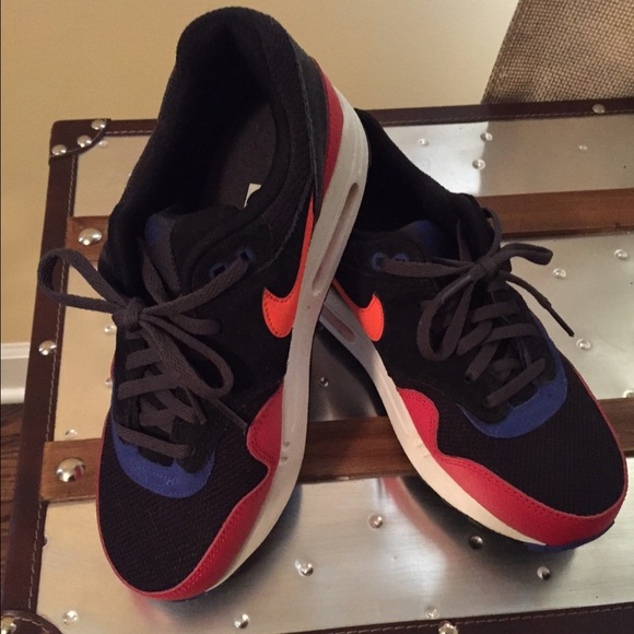 Nike Max size 6 in boys