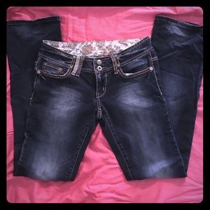 🙋🏼 Guess jeans