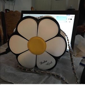 Fashionable Flower Crossbody Purse .