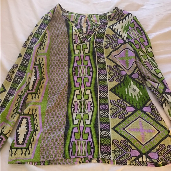 V neck perfect condition shirt